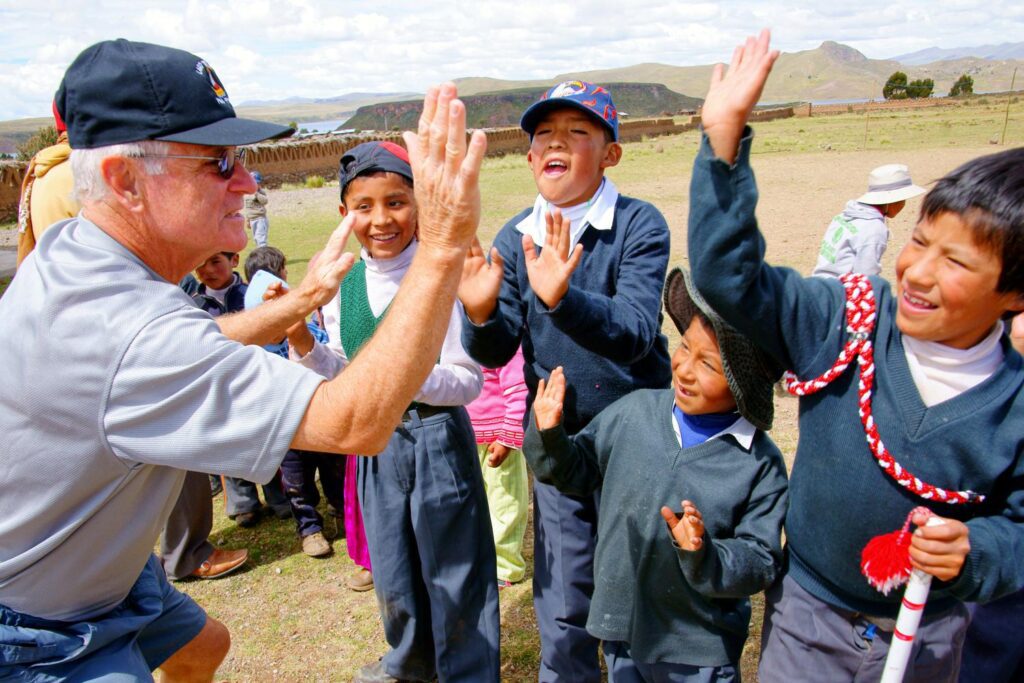 Visita a Escuela de Hatuncolla Sillustani. Turismo educativo.