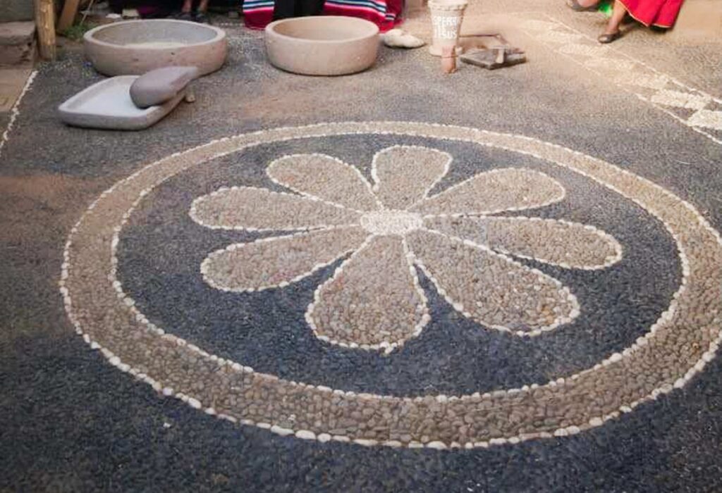 "Arte utilitario de tallar piedra. Práctica ancestral patrimonio cultural vivo de la isla de Amantani, Puno, Lago Titicaca"